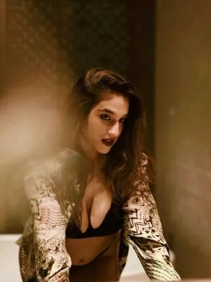 Deeksha Arora Thumbnail Picture
