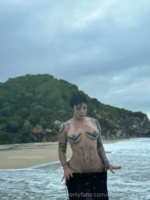 Delettraa Thumbnail Picture