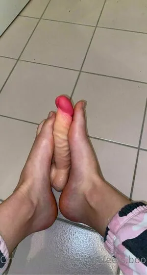 Deluxe Feets Booty OnlyFans Leaked Free Thumbnail Picture - #N6jlUfJS7Z