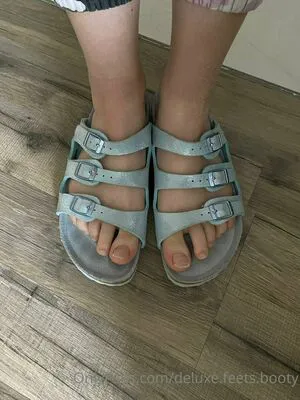 Deluxe Feets Booty Thumbnail Picture
