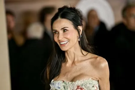 Demi Moore OnlyFans Leaked Free Thumbnail Picture - #iqtoGLpO2z