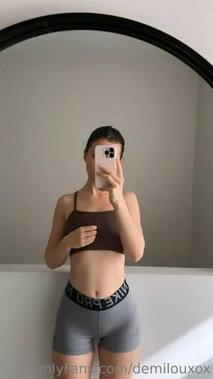 demilouxox Profile Thumbnail