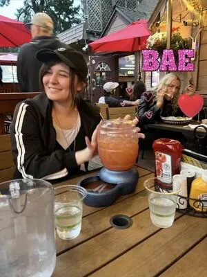 Demondice Karen Thumbnail Picture
