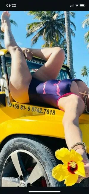 Deolane Bezerra Profile Thumbnail
