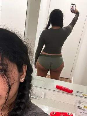 Desi Asszilla OnlyFans Leaked Free Thumbnail Picture - #7Cja9PX3Du