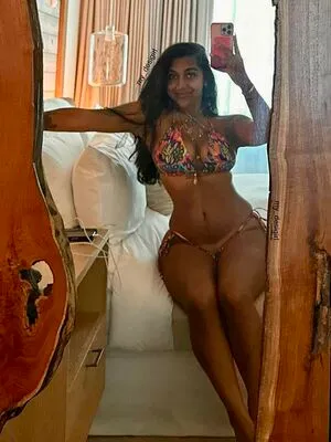 Desi Asszilla OnlyFans Leaked Free Thumbnail Picture - #S4Bd40SF6A