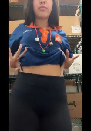Destoosmiiley Thumbnail Picture