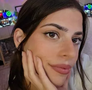 Develique OnlyFans Leaked Free Thumbnail Picture - #9WNdVnd6gW