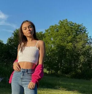 Devyn Nekoda Thumbnail Picture