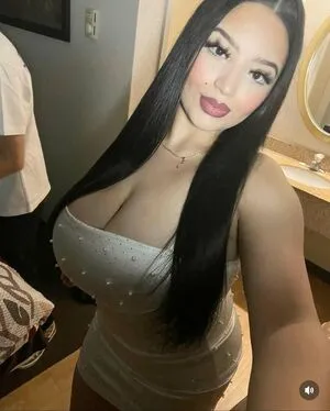 Dezloaizaaa Thumbnail Picture