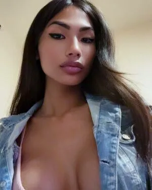 Dezlynm OnlyFans Leaked Free Thumbnail Picture - #bmcoCFBiwa