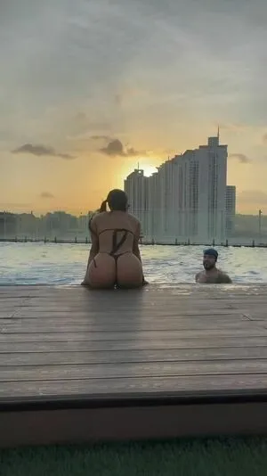 Dianita Fitcuerpolatino Thumbnail Picture