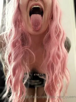 Dick Rate Queen OnlyFans Leaked Free Thumbnail Picture - #4IVlmi3MZV