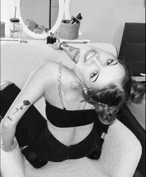 Dieamy OnlyFans Leaked Free Thumbnail Picture - #cv7yoJ3oa4