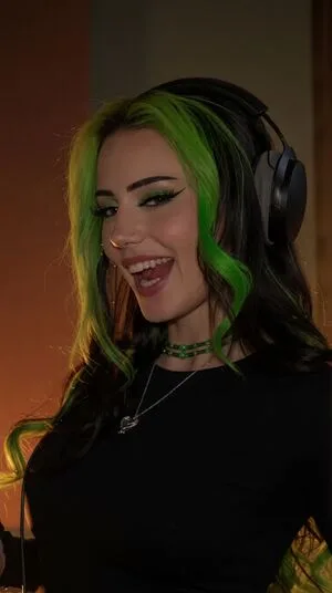 Dilaraa Thumbnail Picture