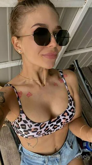 Dinalonely OnlyFans Leaked Free Thumbnail Picture - #pjd4CYW8pN