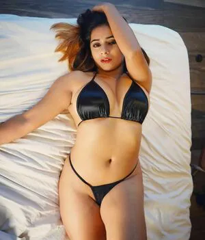 Dipshikha Roy Thumbnail Picture