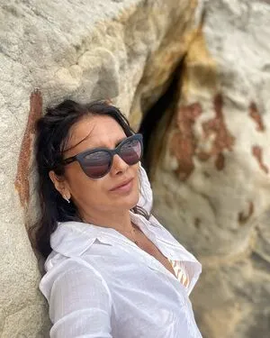 Dira Paes Thumbnail Picture