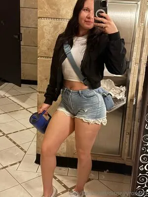 Disneyyrose13 OnlyFans Leaked Free Thumbnail Picture - #wcZwbO2TzK