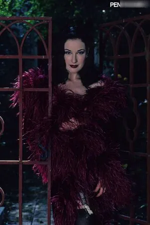 Dita Von Teese OnlyFans Leaked Free Thumbnail Picture - #GJSwblz4b4