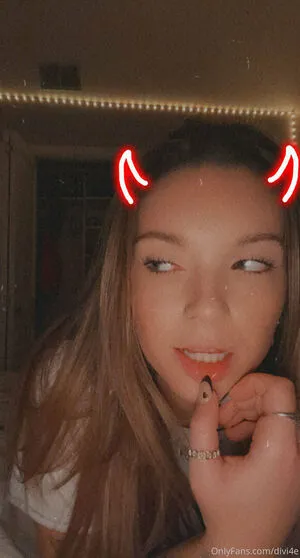 Divi4e OnlyFans Leaked Free Thumbnail Picture - #46rN6JF2ft