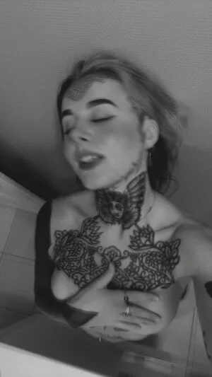 Divinement Bon OnlyFans Leaked Free Thumbnail Picture - #ykwwoPjQ9Z