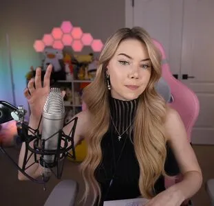 Dizzykitten Thumbnail Picture
