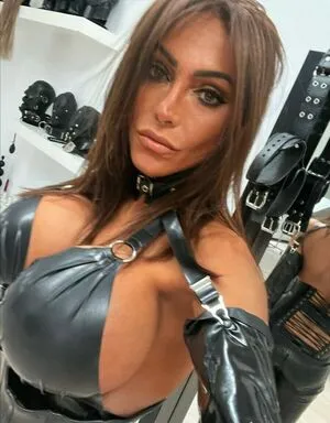 Domina Herrin Yasmine Thumbnail Picture