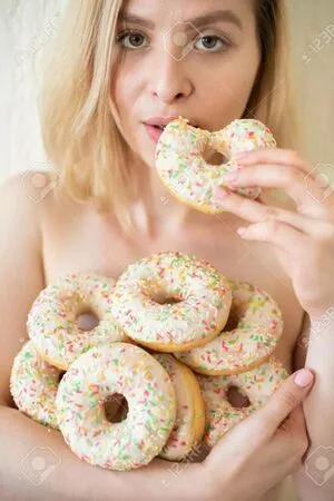 Donuts OnlyFans Leaked Free Thumbnail Picture - #NS8EJVJEeu