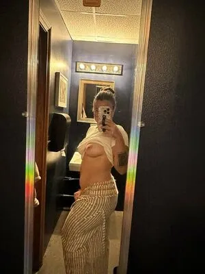 Dot Dot Dot Thumbnail Picture