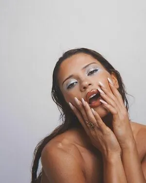 Douxtease Thumbnail Picture