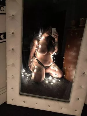 downwthethicccness Thumbnail Picture