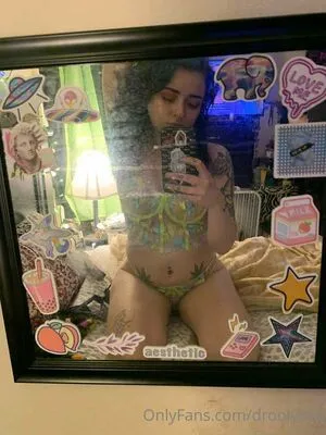 Drooly OnlyFans Leaked Free Thumbnail Picture - #AX0y5tan0t