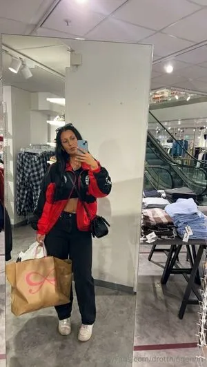 Drottningen OnlyFans Leaked Free Thumbnail Picture - #pcNmptsTFm