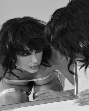 Dua Lipa OnlyFans Leaked Free Thumbnail Picture - #5zHanrEcIT