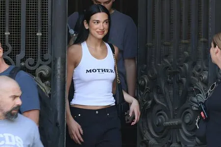 Dua Lipa OnlyFans Leaked Free Thumbnail Picture - #6BDFezh16k