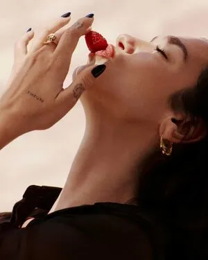 Dua Lipa OnlyFans Leaked Free Thumbnail Picture - #SwFyo4QkFP
