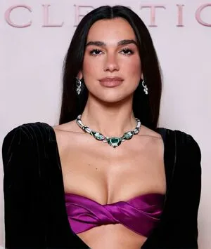 Dua Lipa OnlyFans Leaked Free Thumbnail Picture - #V3HCON5qZq