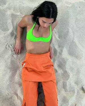 Dua Lipa OnlyFans Leaked Free Thumbnail Picture - #X6k3I7OF6a