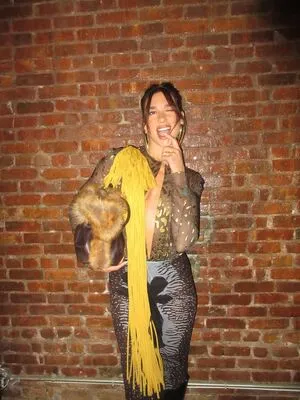 Dua Lipa OnlyFans Leaked Free Thumbnail Picture - #Xh4To0KyxP