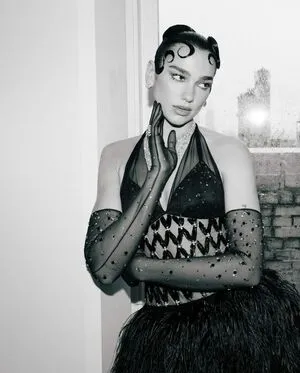 Dua Lipa OnlyFans Leaked Free Thumbnail Picture - #ffnSp8imF9