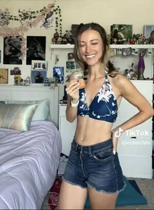 Echochlo OnlyFans Leaked Free Thumbnail Picture - #8l3Zfz1KEs