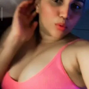 Edina Souza Thumbnail Picture
