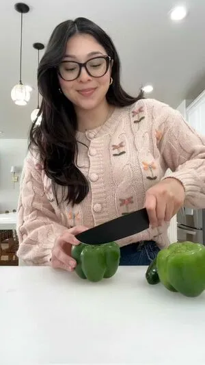 Edith Galvez Thumbnail Picture