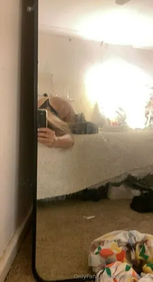 Eemilymilton Thumbnail Picture