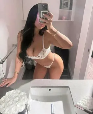 Eileen Espinoza Thumbnail Picture