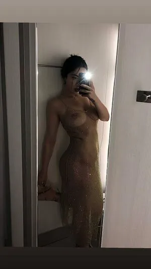 Elena Dat Thumbnail Picture
