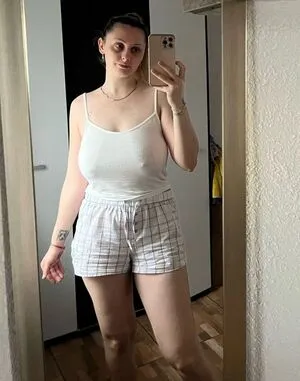 Elena Patronella Thumbnail Picture