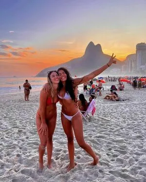Elina Rodriguez Thumbnail Picture