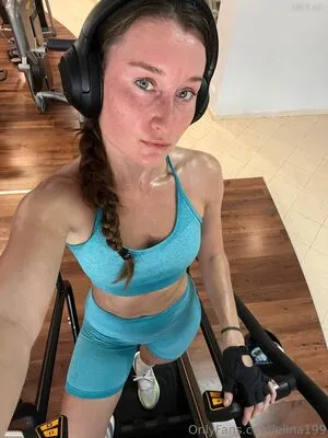 Elina Thumbnail Picture